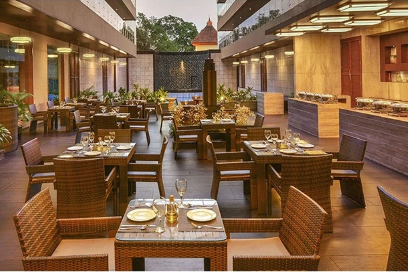 Acacia Hotel Dining